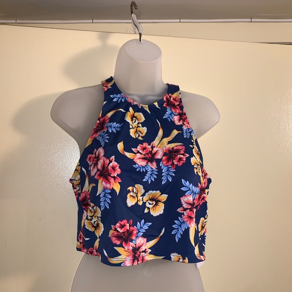 Beach Betty by Miracle Brands Other - Beach Betty Shirley floral top